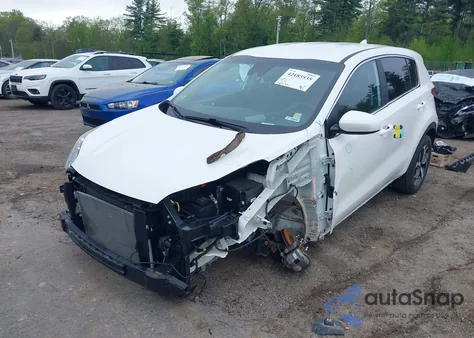 2022 Kia Sportage Lx z USA, uszkodzony, nr VIN KNDPMCAC3N7008041